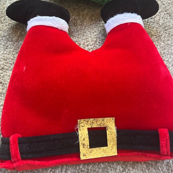 Collection of four Christmas hats and a tie. Excellent used condition. - Picture 3 of 10